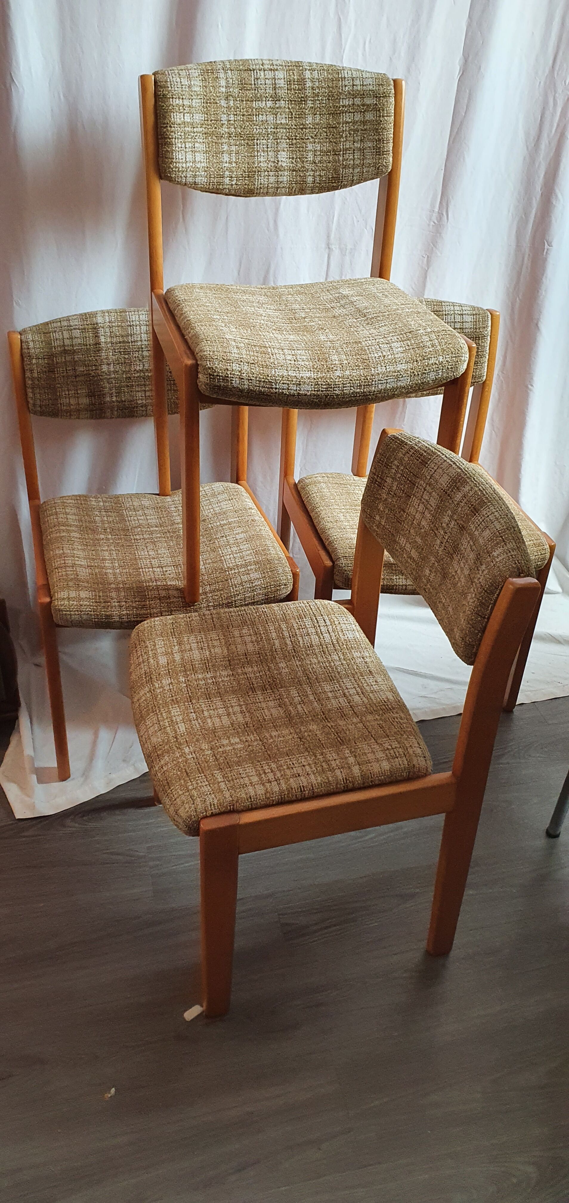 4 chaises scandinave de 1960