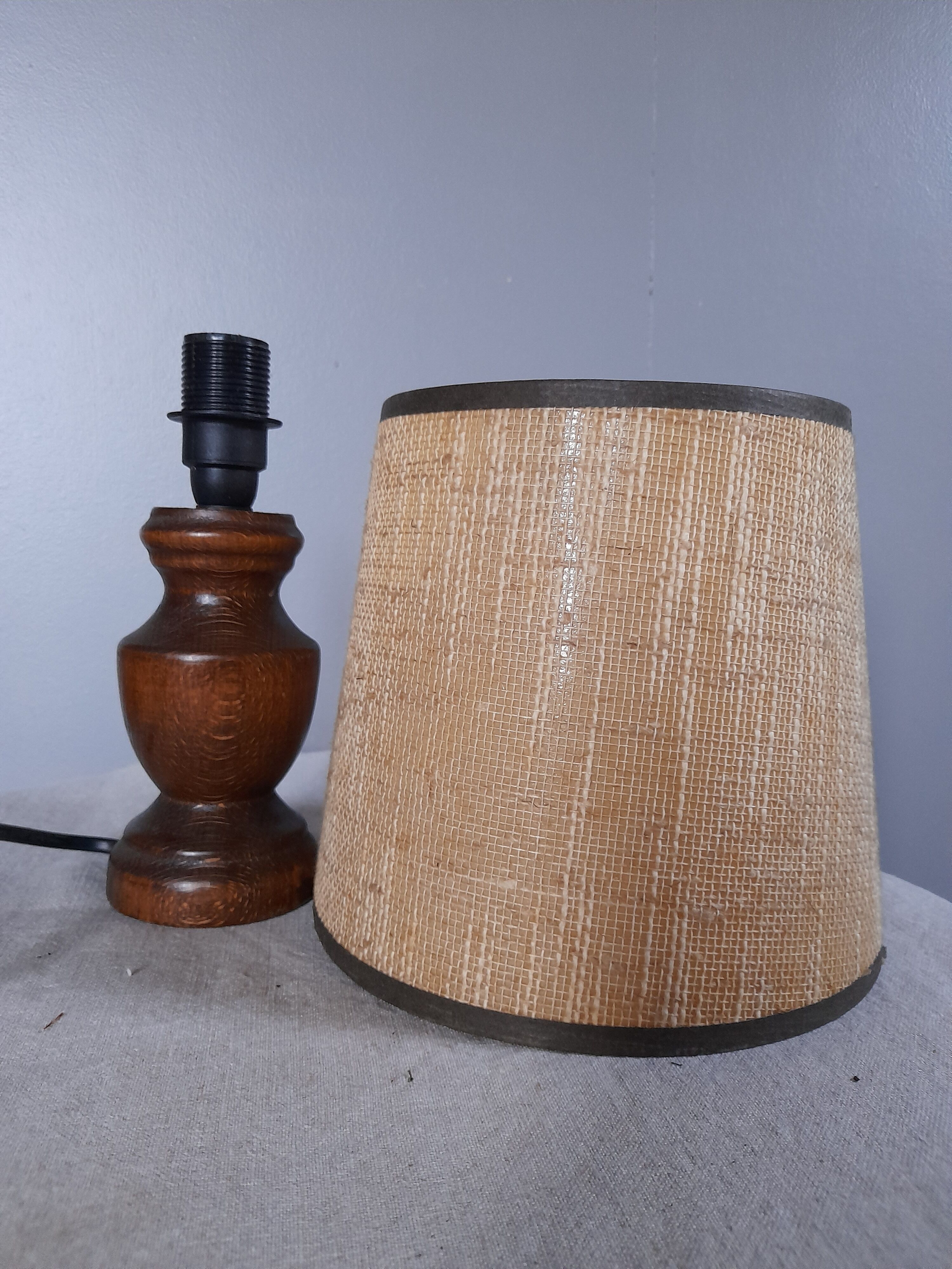 Table lamp foot turned wood, lampshade jute - vintage 1970