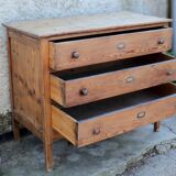 Chest of drawers in solid wood 19th