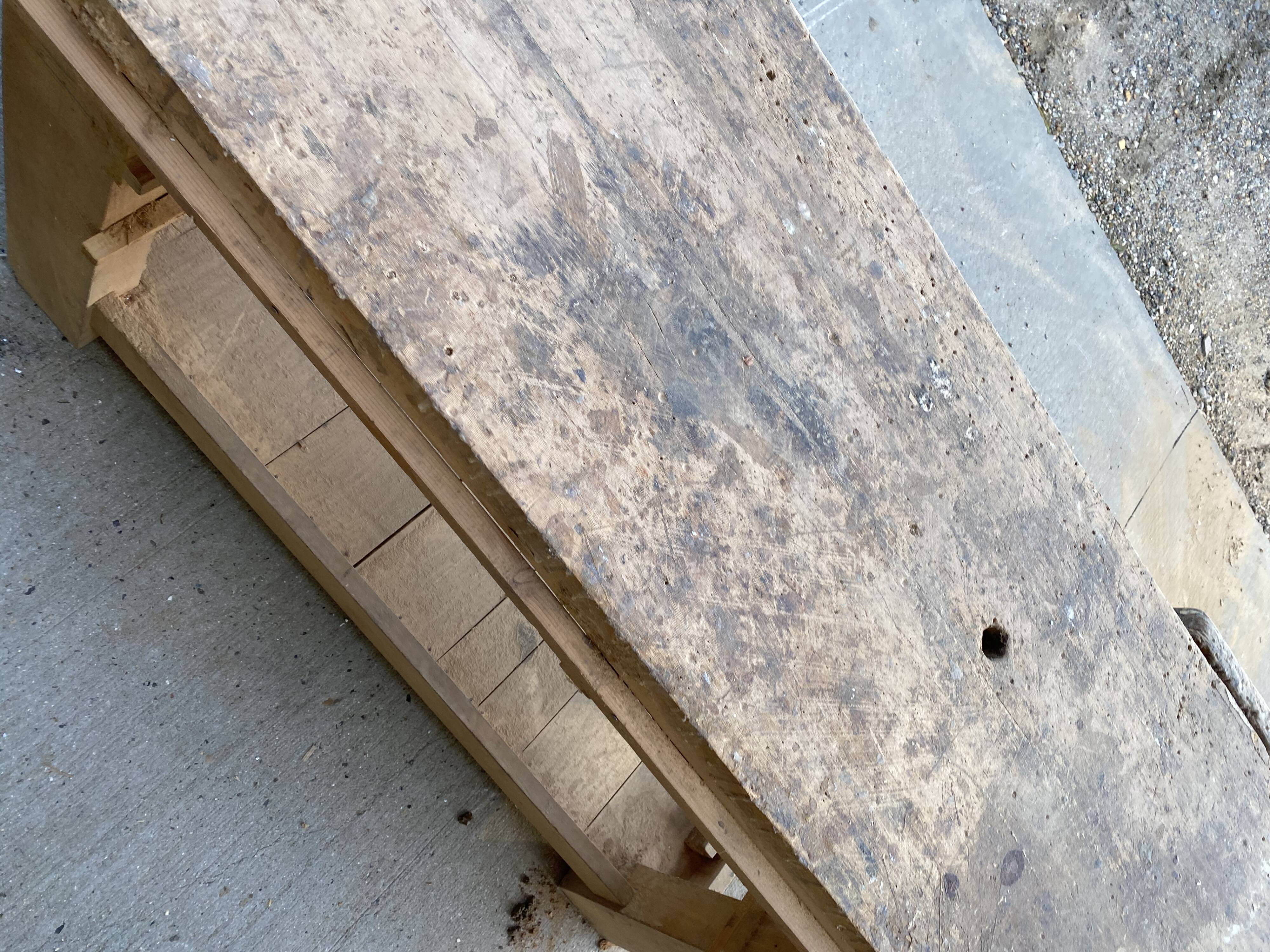 Joiner's workbench straight press