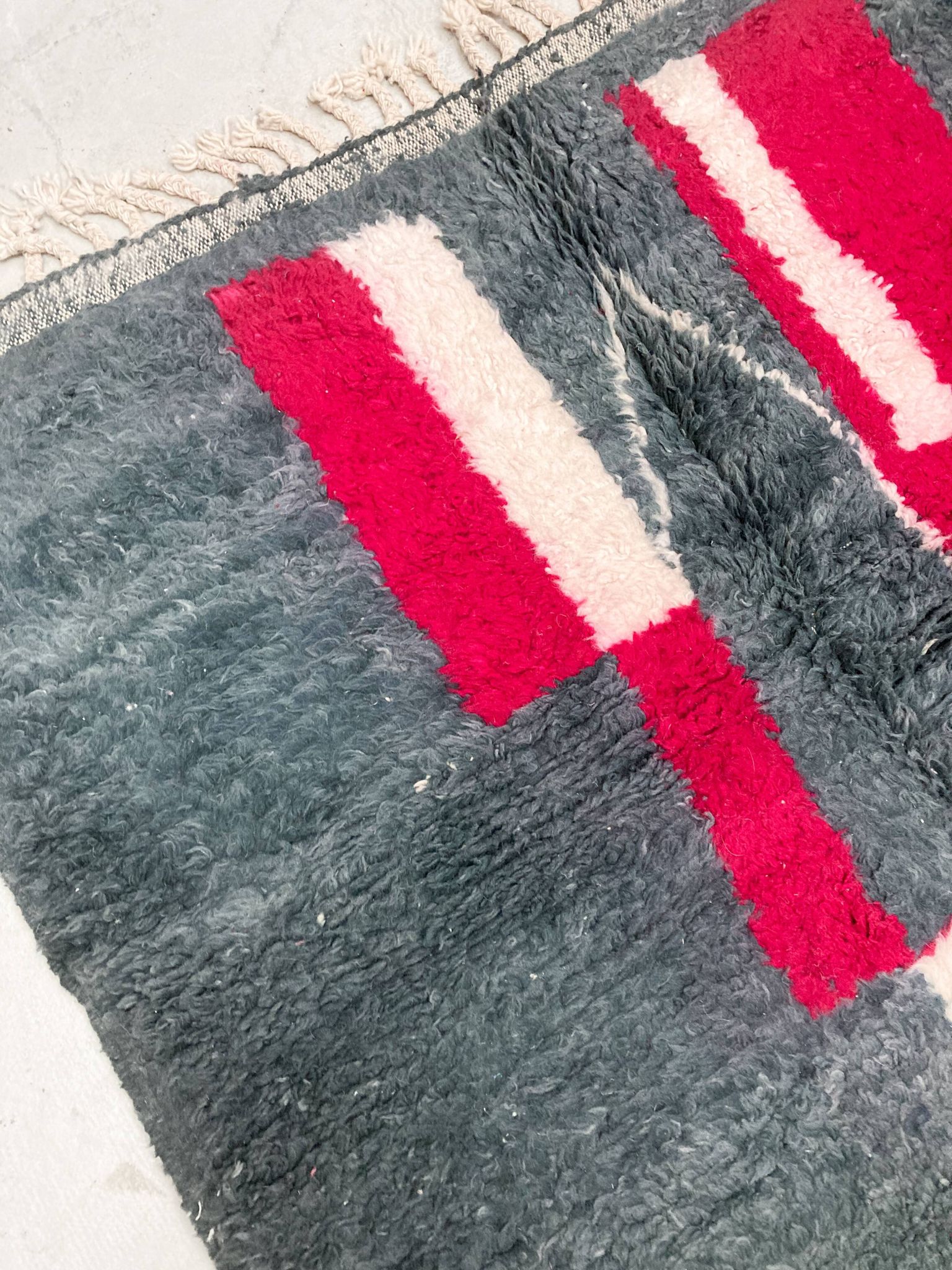 Moroccan Berber Boujaad gray rug with colorful patterns 2.44x1.58m
