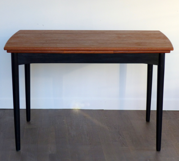Table de salle à manger scandinave