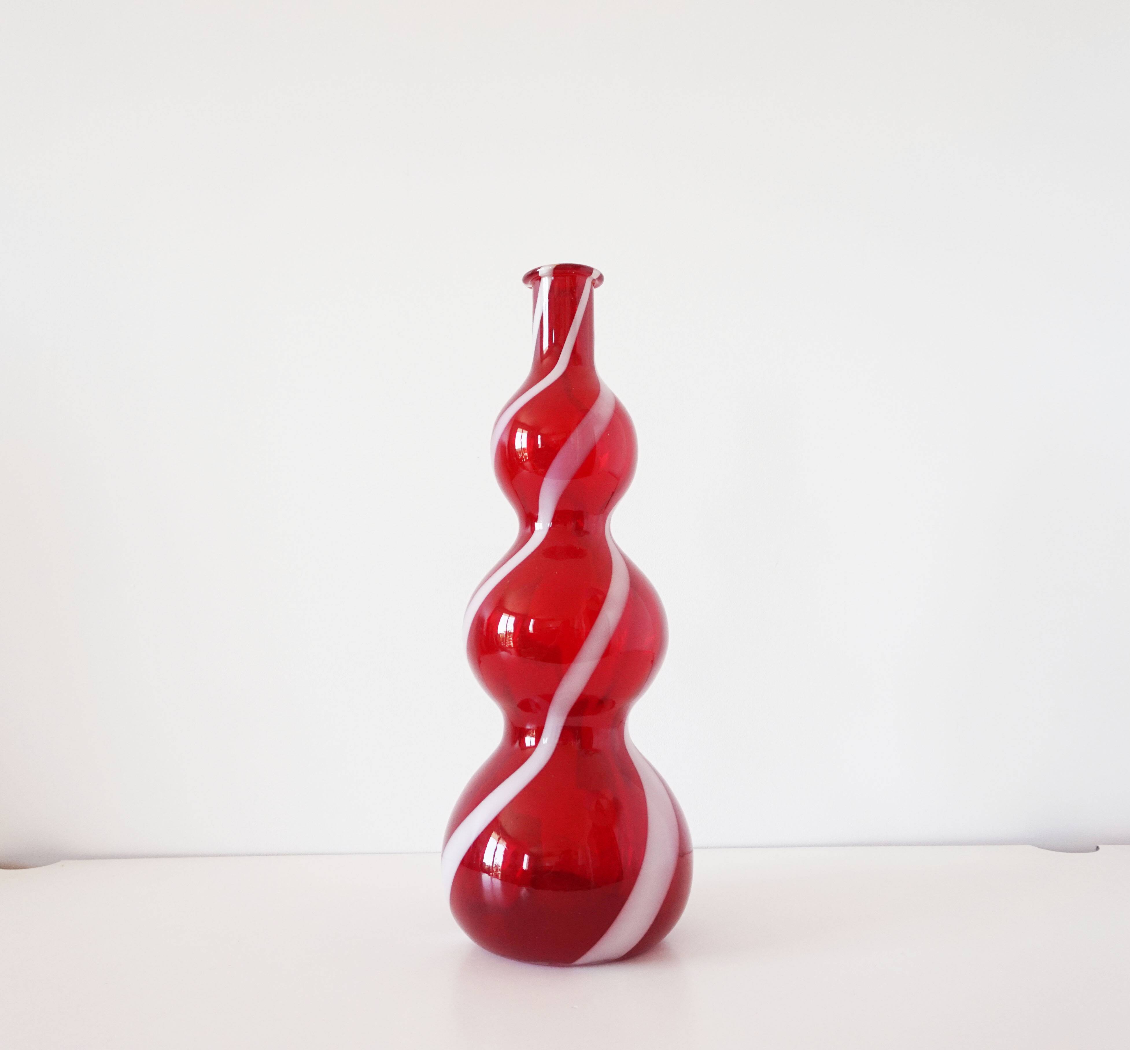 Italian carafe, blown glass, red Empoli.