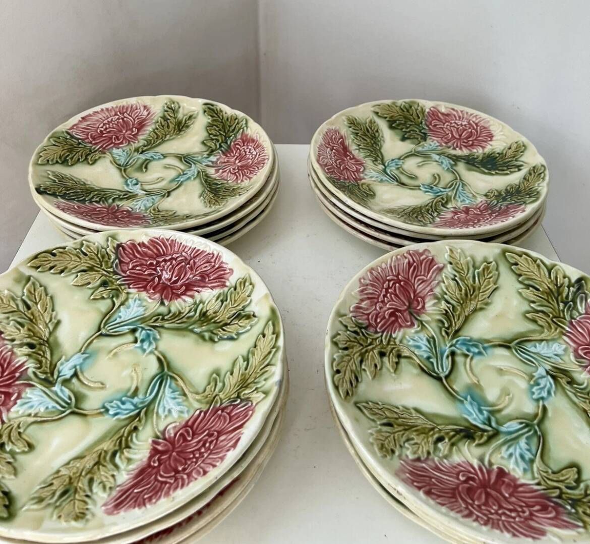 Rare Set of 16 Art Nouveau Chrysanthemum Barbotine Plates, Onnaing