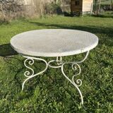 Vintage wrought iron garden furniture – Table + 3 chairs