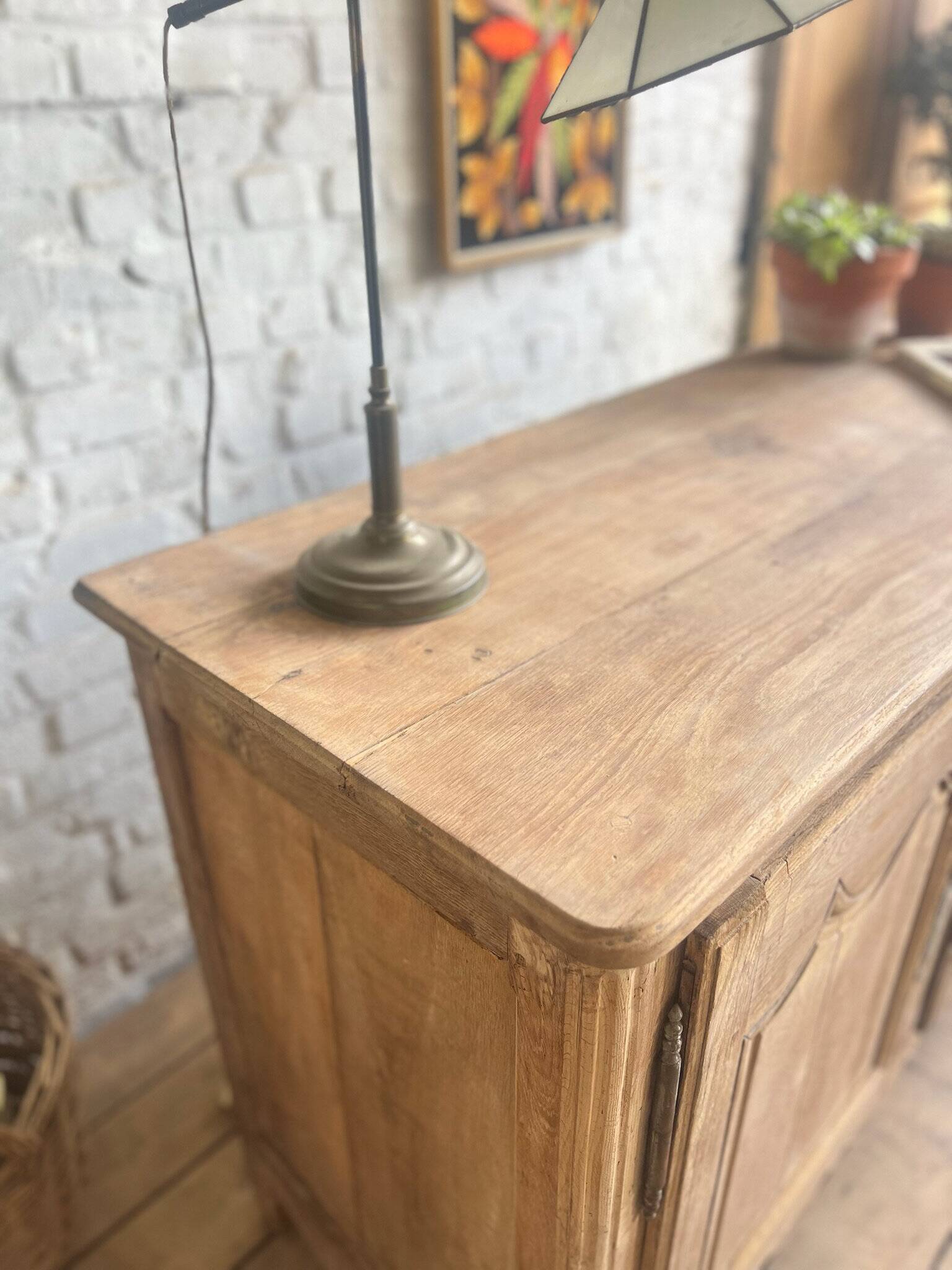 Ancien buffet de chasse en chêne massif