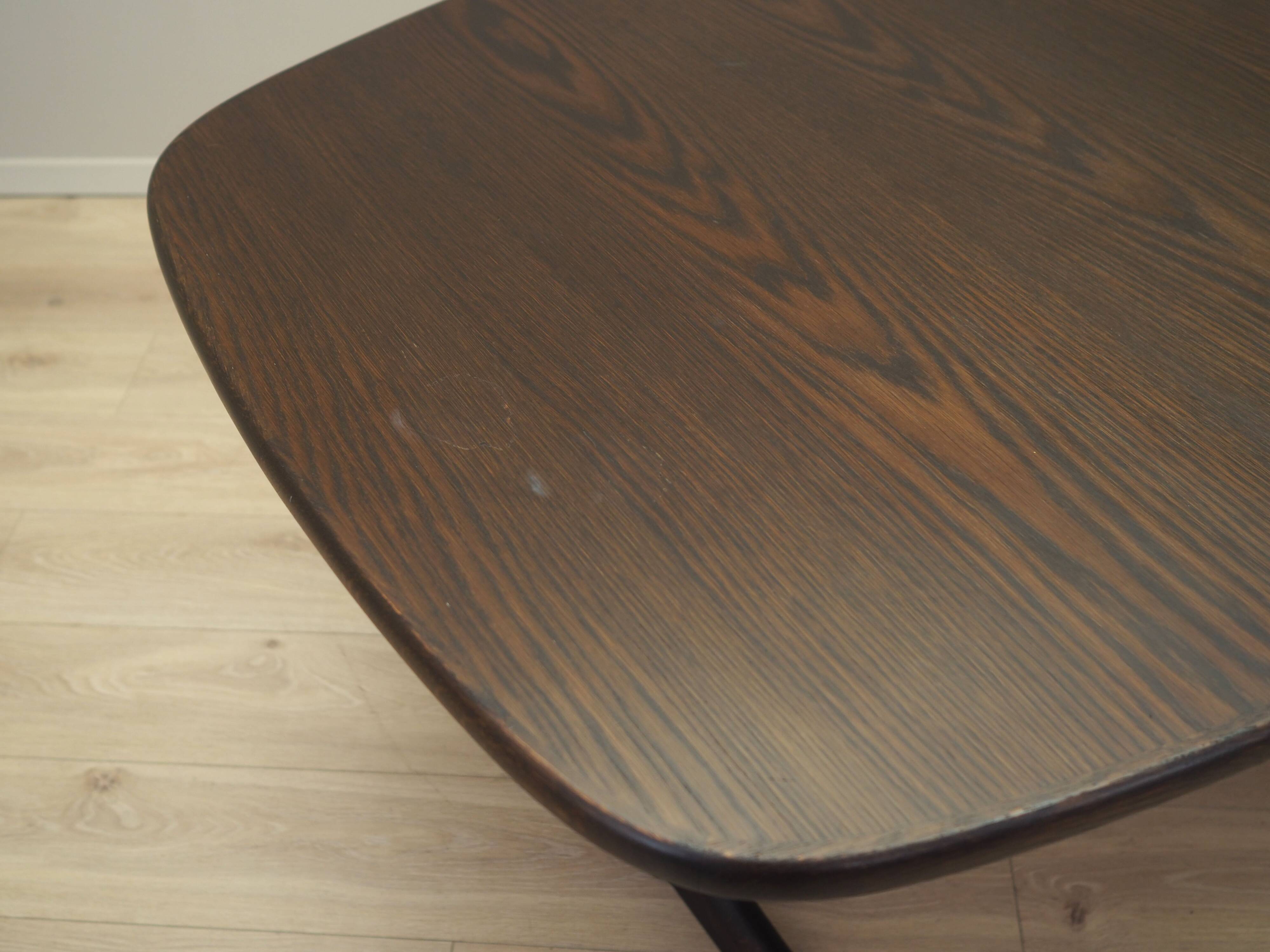 Table en chêne, design danois, années 1970, fabricant : Skovby