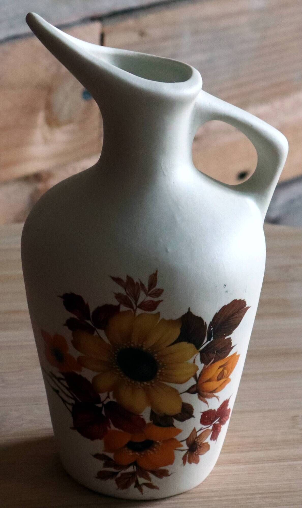 Jug / Vase jug in ceramic with a sunflower design (1970s)