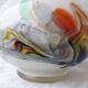 Vase en verre multicolore
