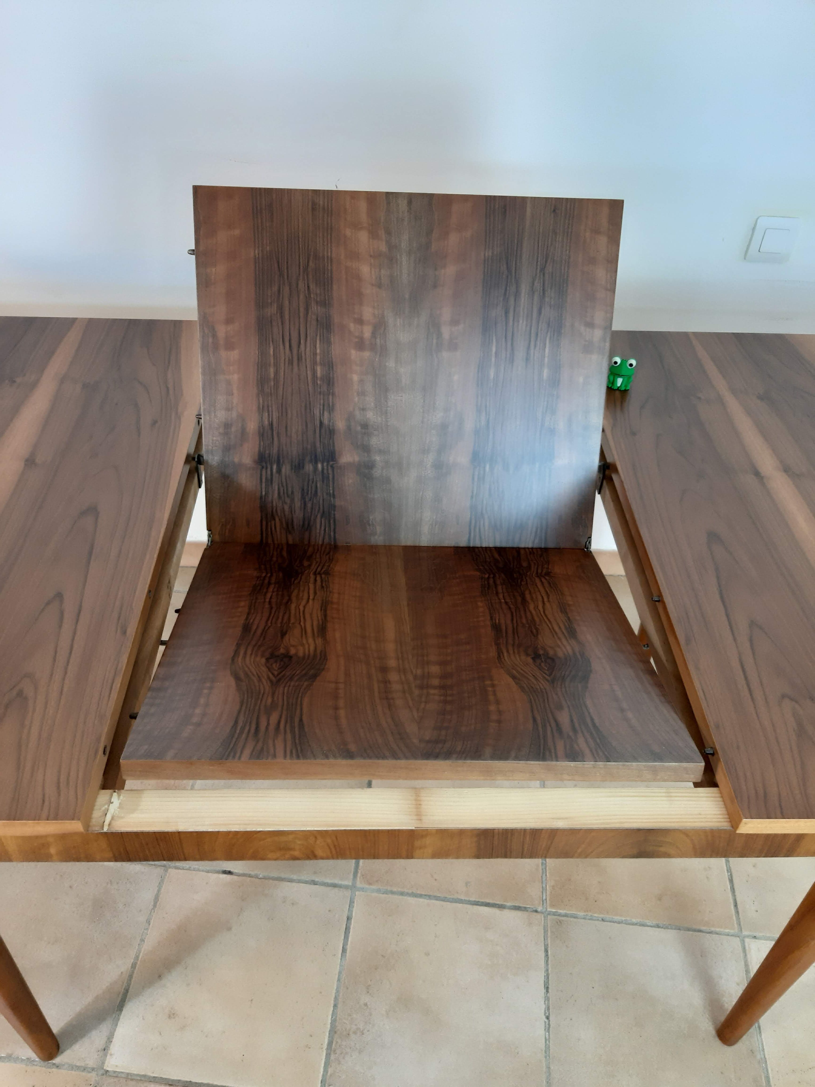 Extension table in Walnut Cesky Nabytek, Vintage Czech 1950 s