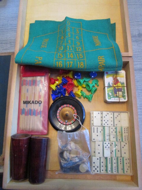 Wooden game box 60