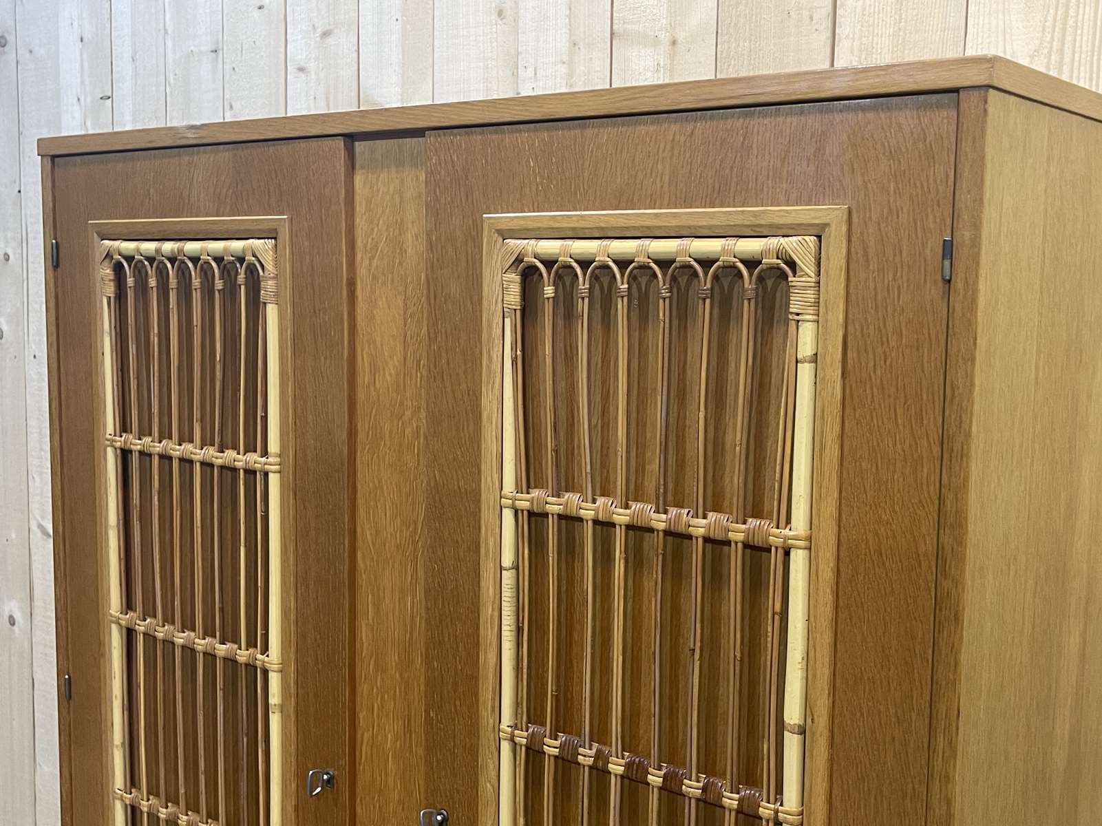 Wardrobe in bamboo and oak from the 1960s