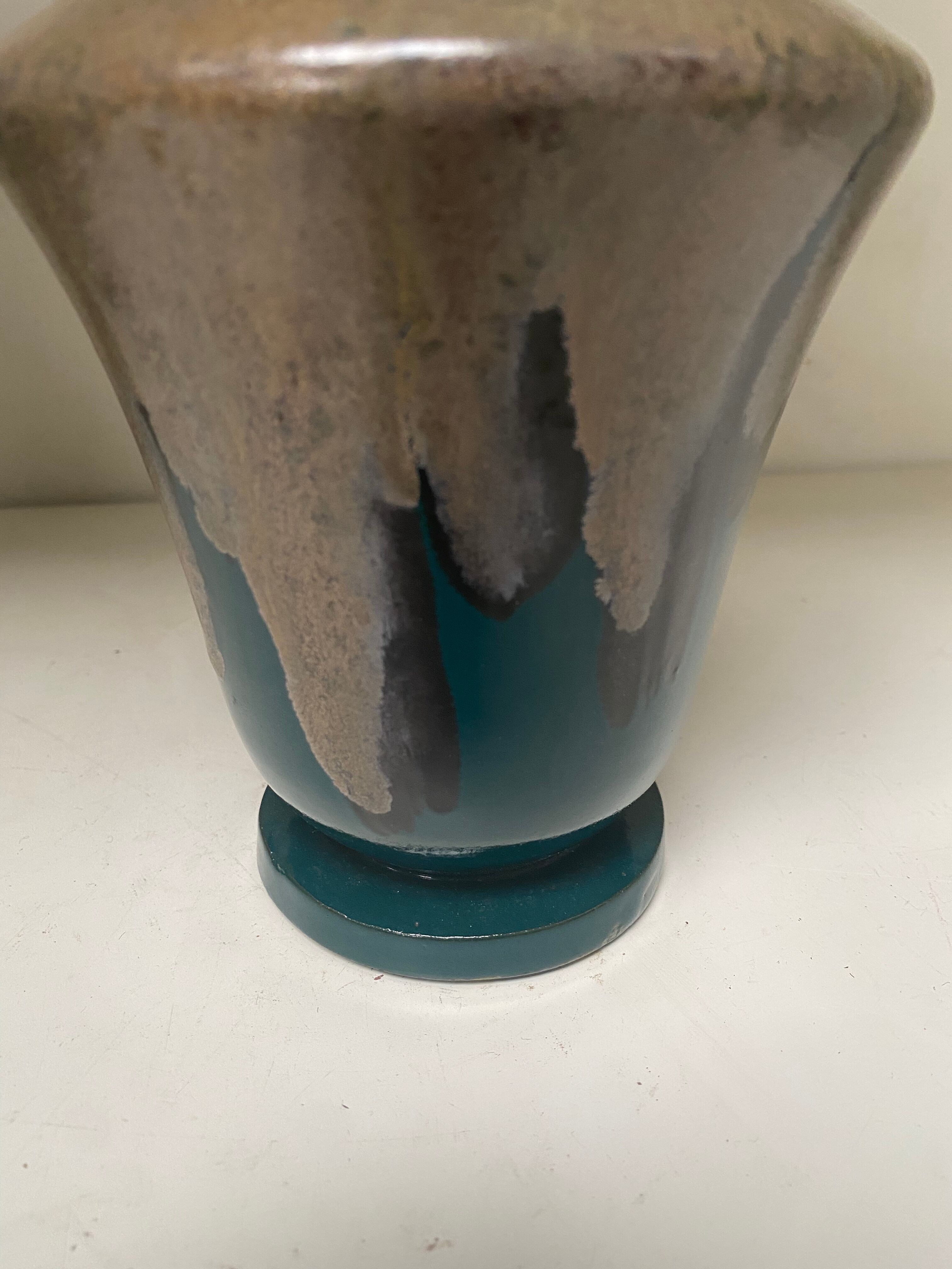 Old ceramic vase Pont des Vernes