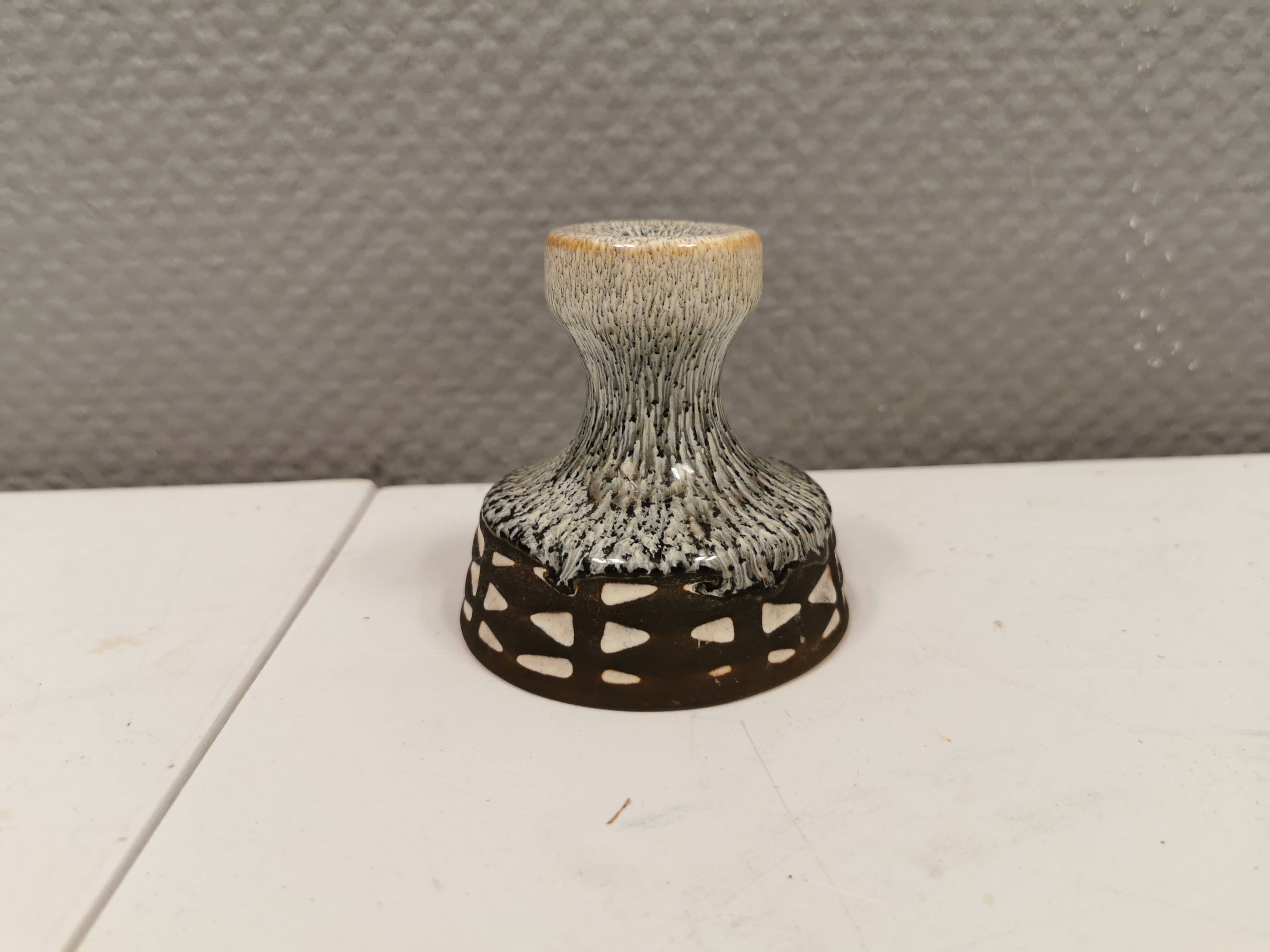 Ceramic candle holder