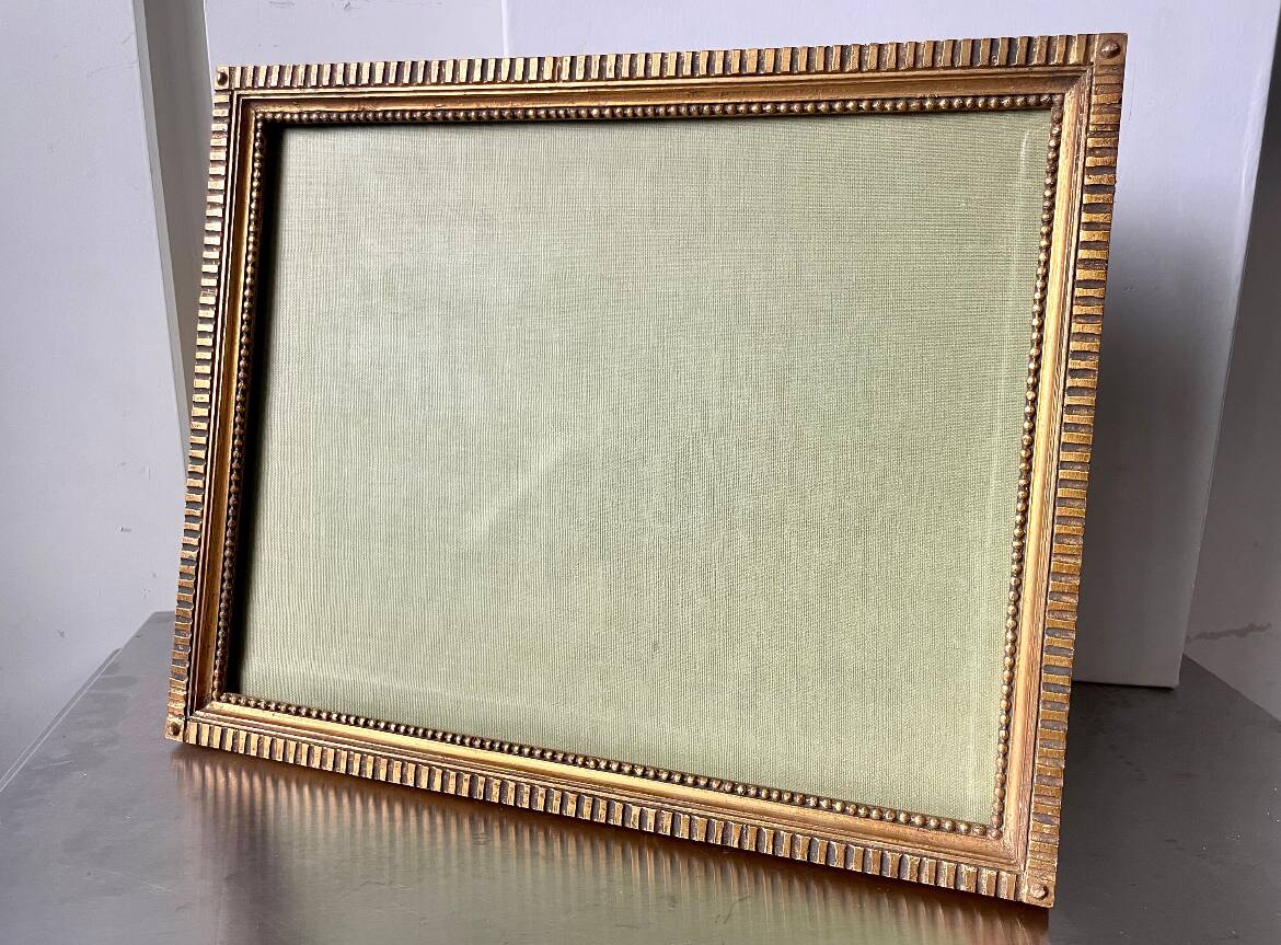 Antique Frame gilded wood measurements 35.5 cm x 28.5 cm