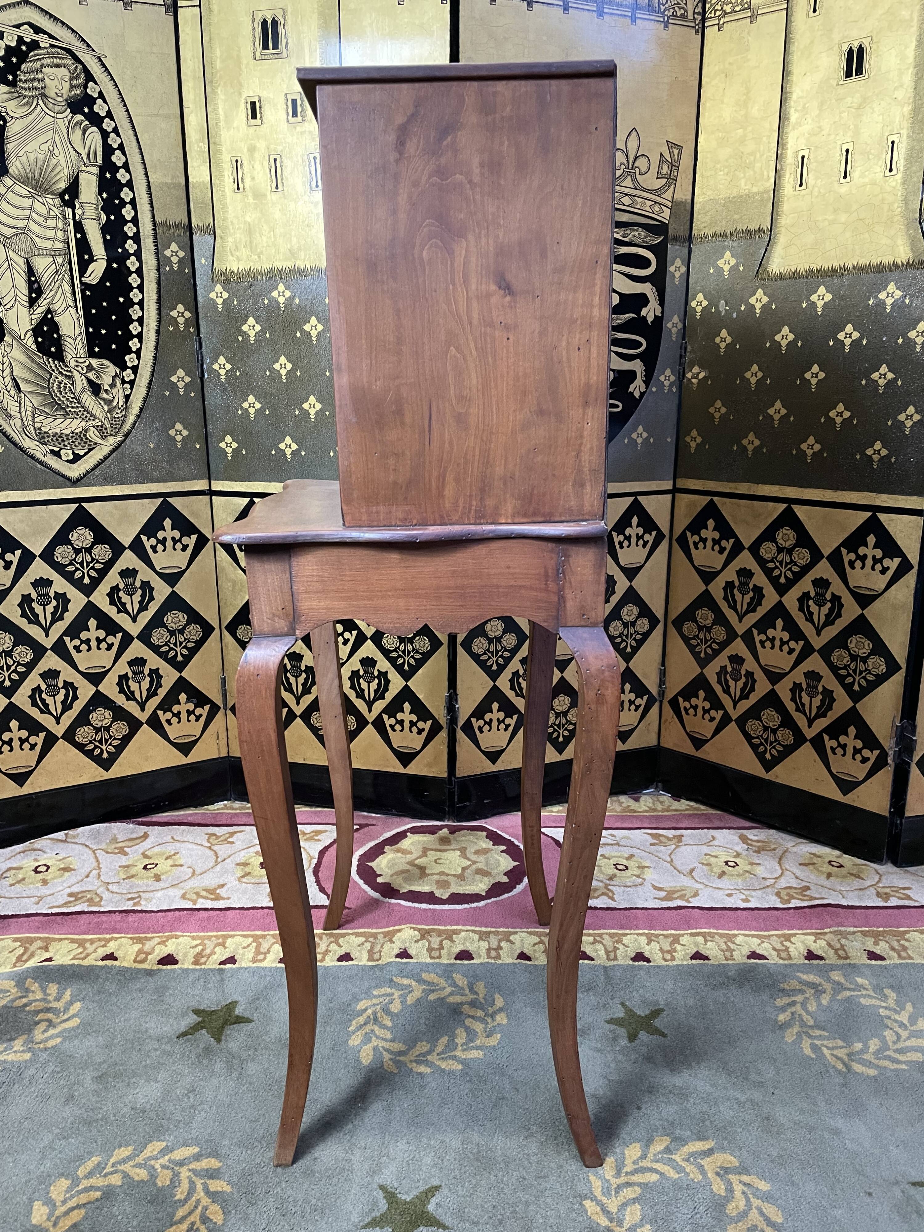 Furniture with lockers sheet music Louis XV