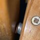 Paire de chaise pliante dépareillés en bois