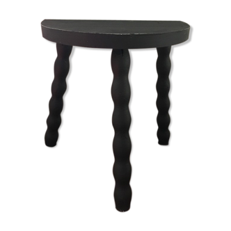 Tripod stake in black patinated hetre
