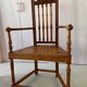 Paire de fauteuils anciens de style gothique