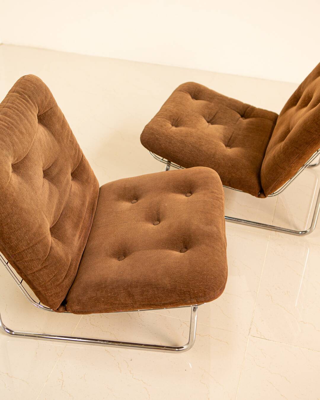 Pair of brown "666" low chairs by Kho Liang for Artifort 70's