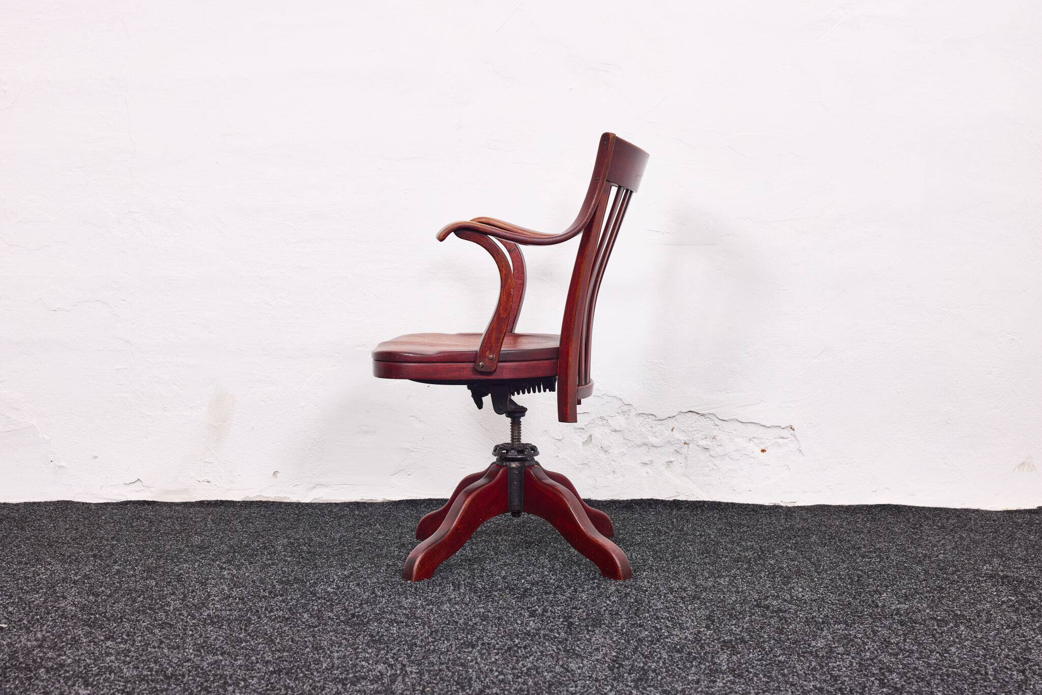 Thonet, 1922-25s – Adolf Loos, Capua Chair – Office chair – Nr.669