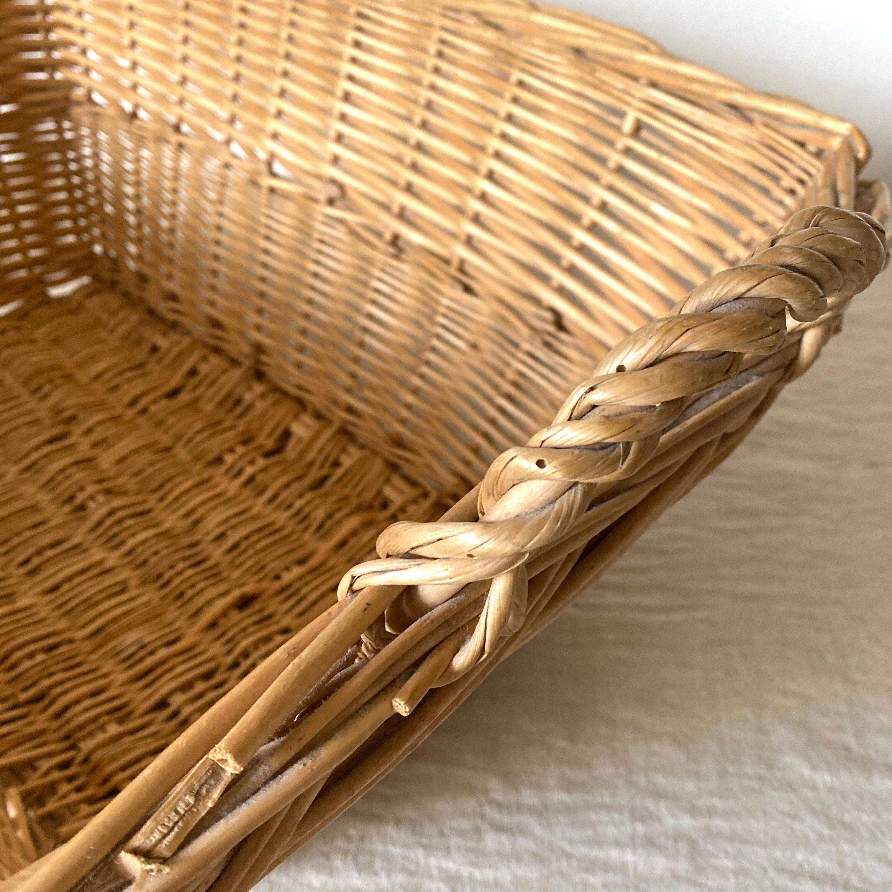 Wicker laundry rack
