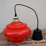 Suspension in orange opaline