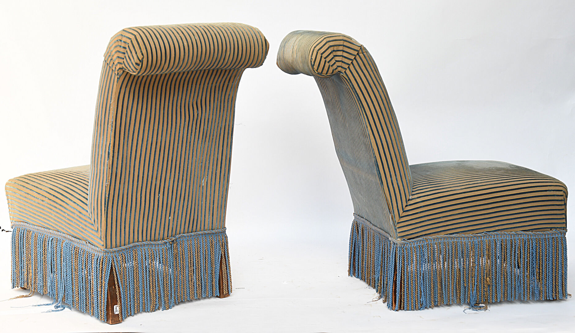 Pair of heating chairs