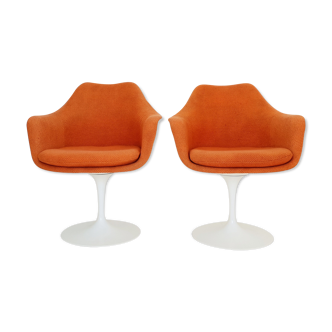 Pair of Eero Saarinen tulip chairs for Knoll 1970