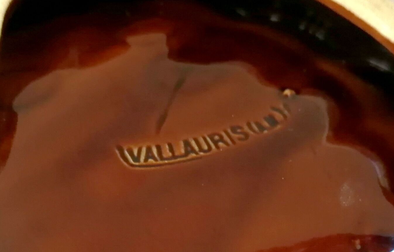 Empty pocket shell Vallauris, vintage