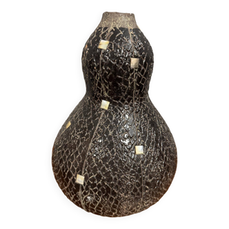 Important orientalist vase in textured black ceramic, with mother-of-pearl inlays circa 1930