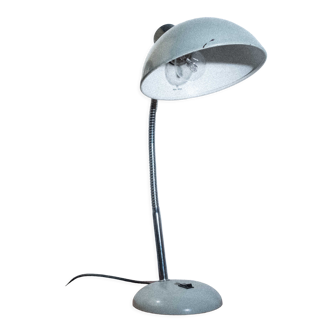 Flexible handle desk lamp