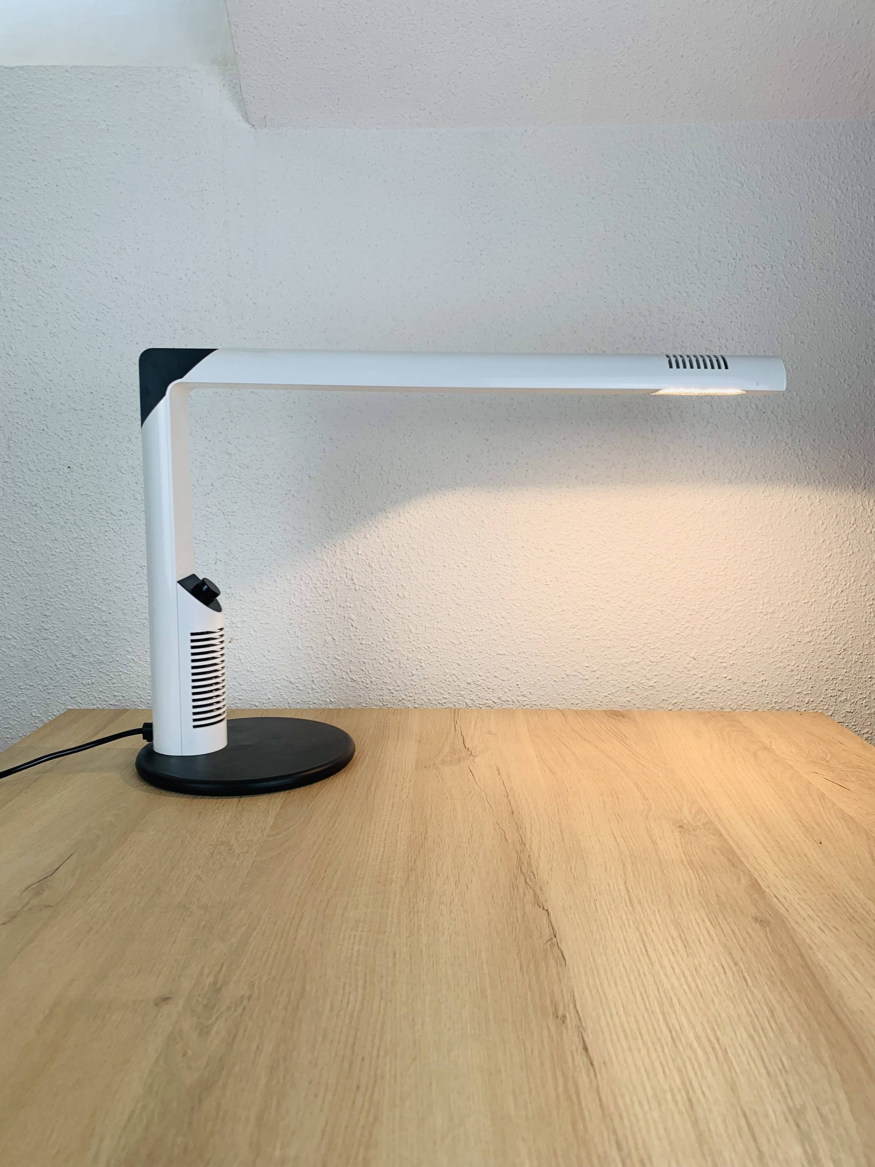 Abele desk lamp by Gianfranco Frattini for Luci Italia