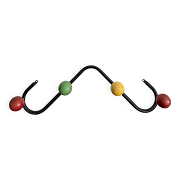 Wall coat rack with 4 wooden balls