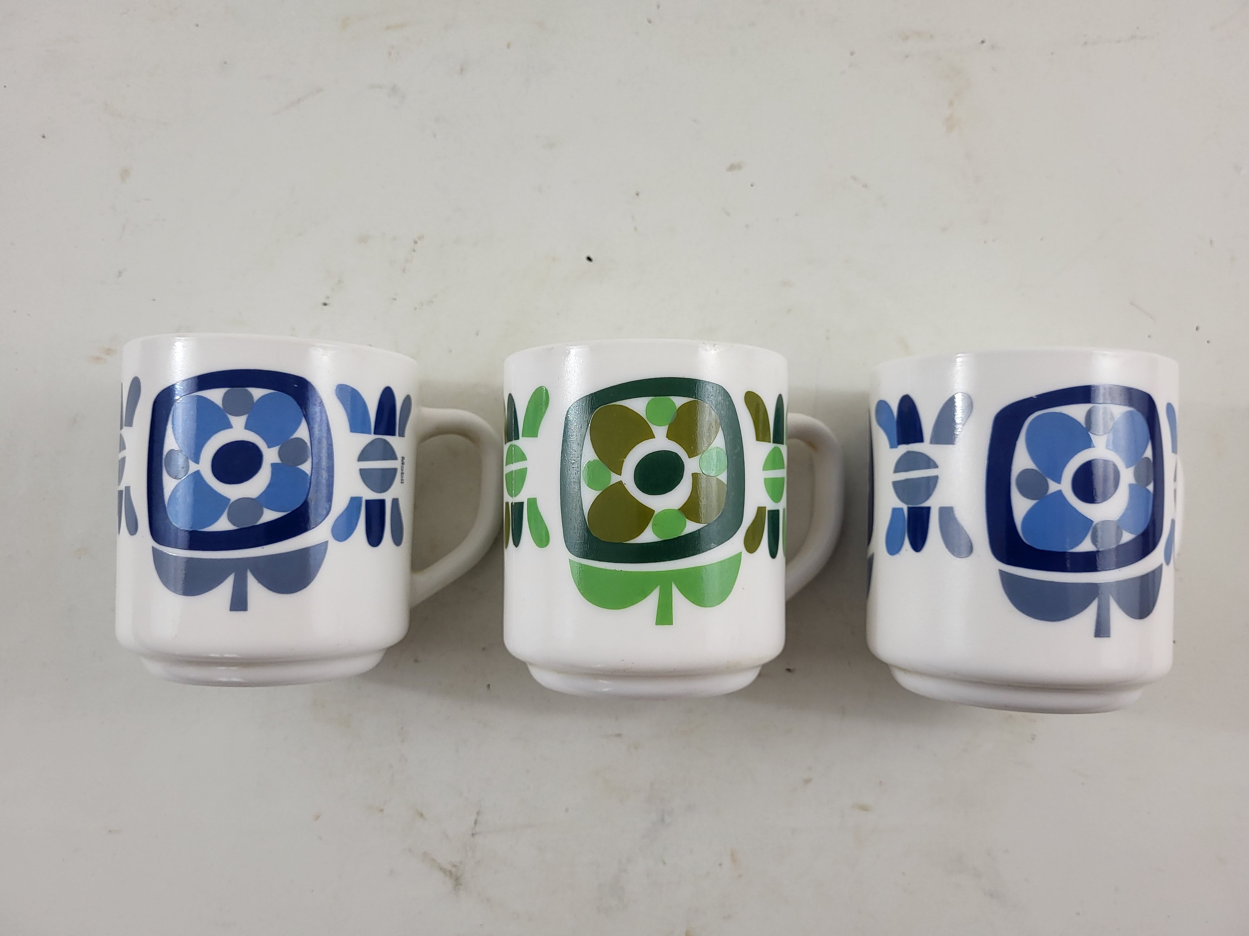 3 mugs vintage mobil design j-c. collector's miller