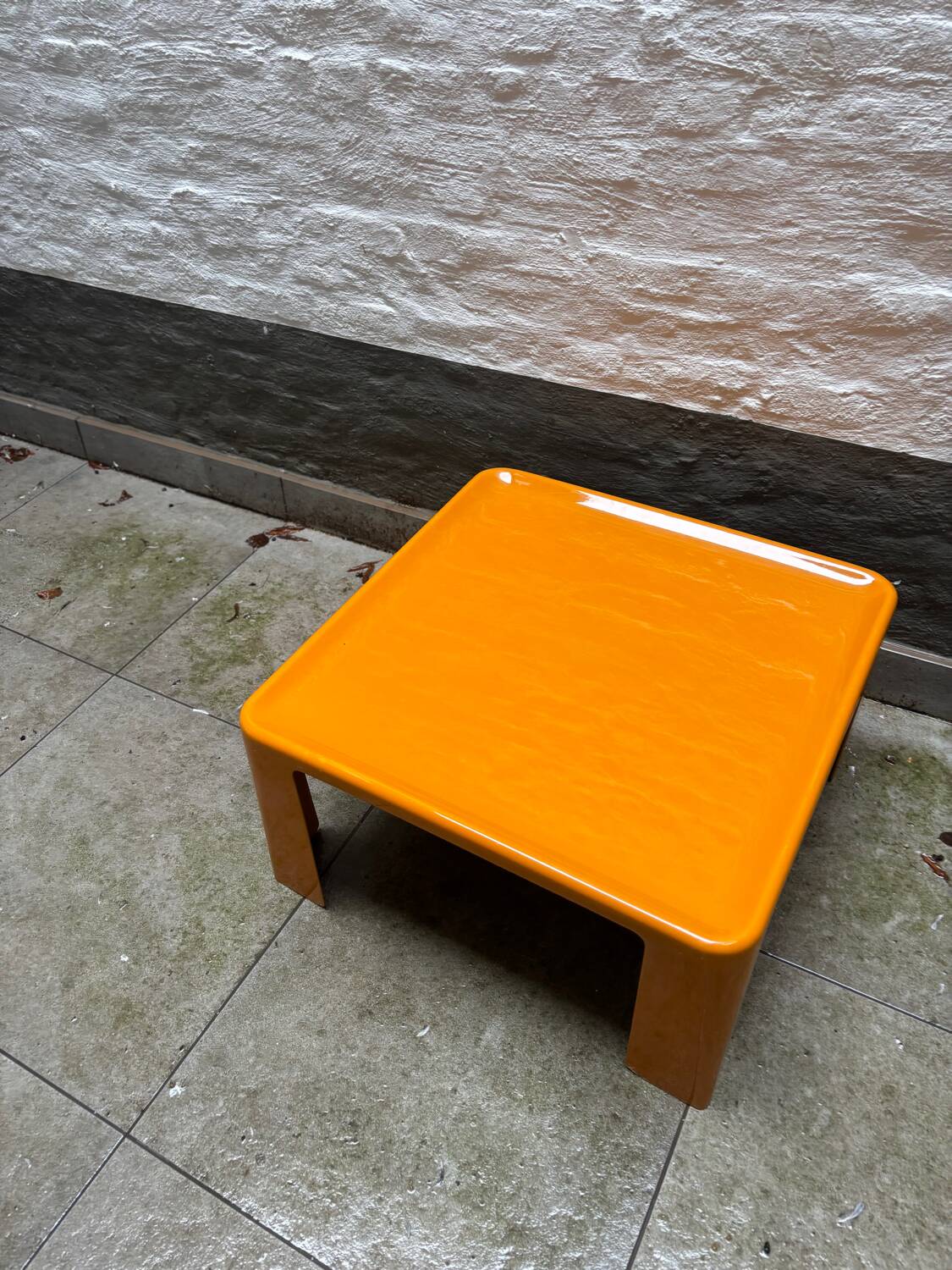 Amanta coffee table by Mario Bellini for C&B Italia