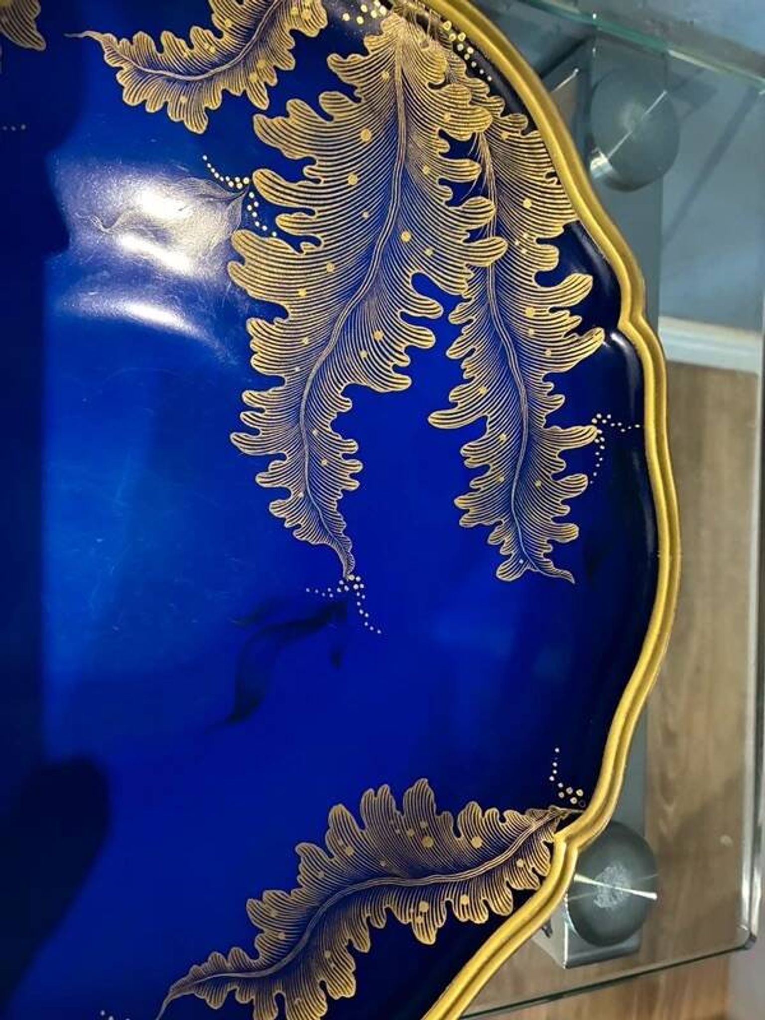 Plat Rosenthal Chippendale – Bleu cobalt et or (années 1930)