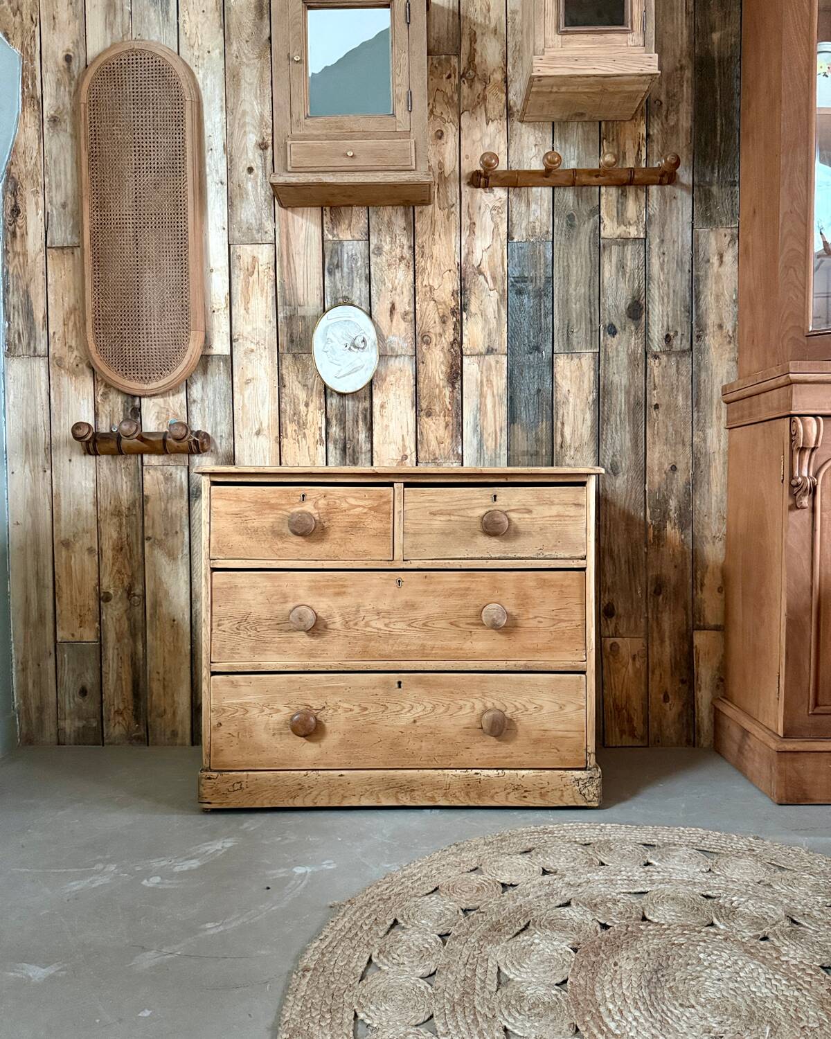 Antique English chest of drawers (renovated)