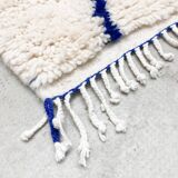 Moroccan Berber rug Azilal ecru with majorelle blue patterns 2.65x1.53m
