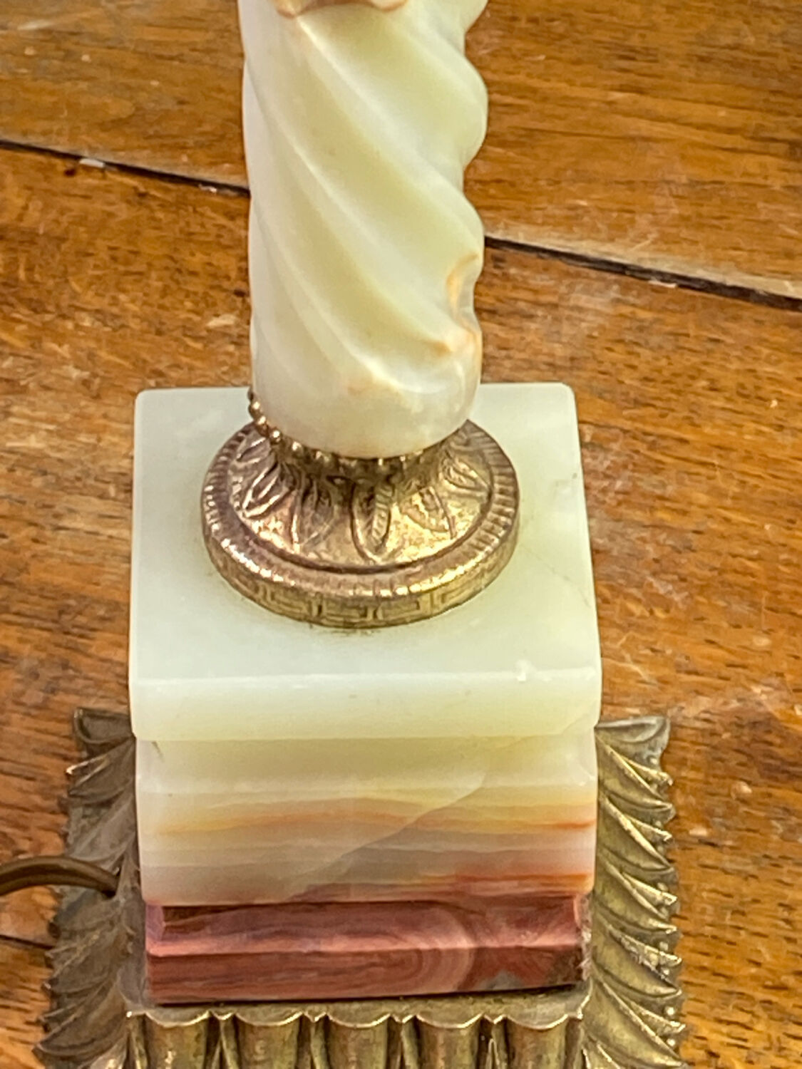 Twisted onyx and bronze lamp