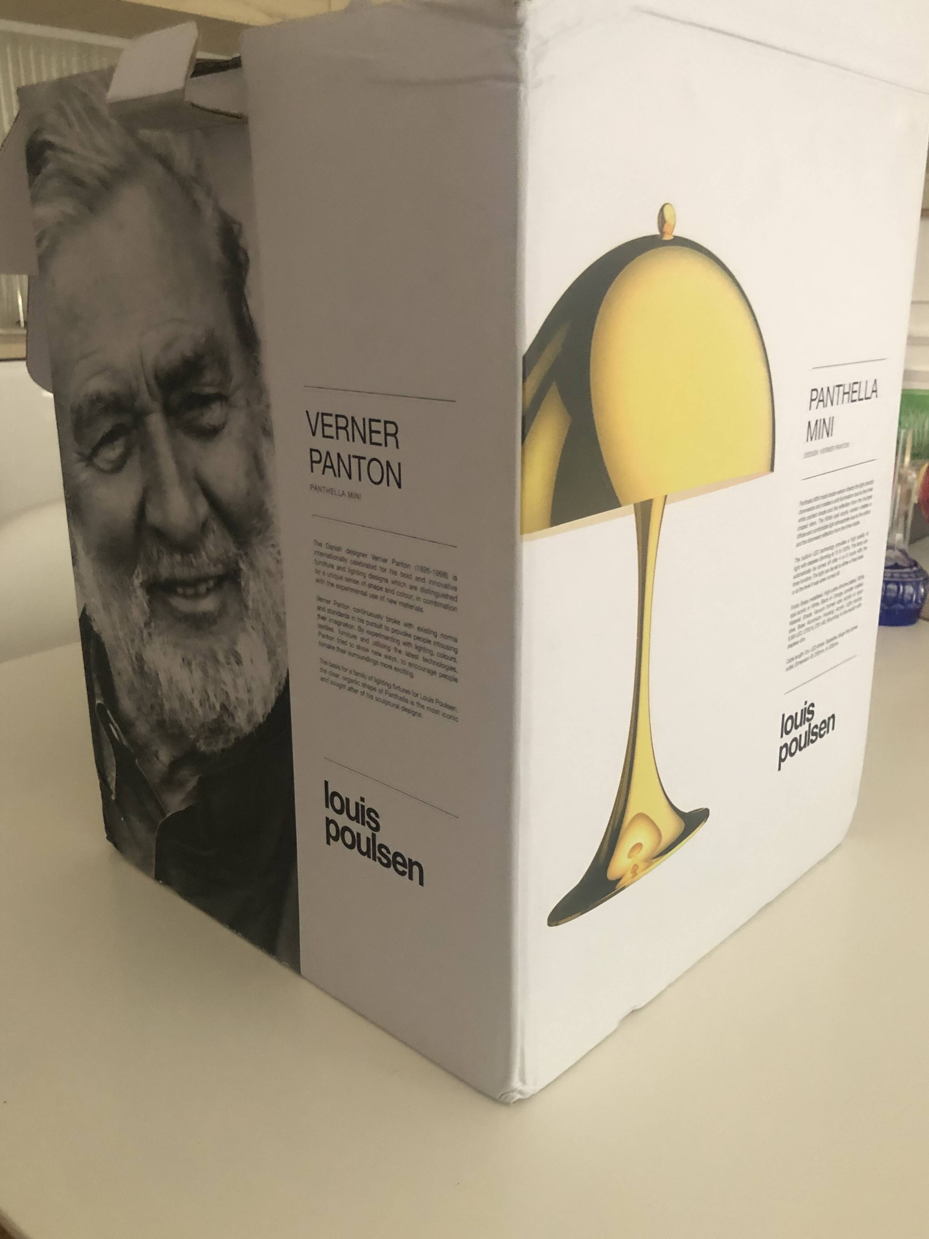 Louis Poulsen table lamp, MINI by Verner Panton