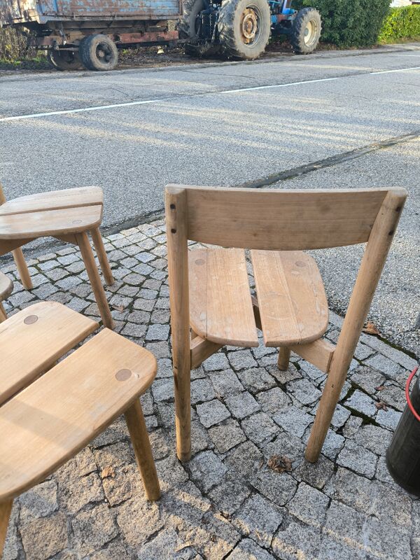 Série de 4 chaises modèle grain de café par pierre gautier delaye 1965