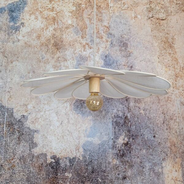 Suspension fleur 12 pétales en rotin et lin blanc