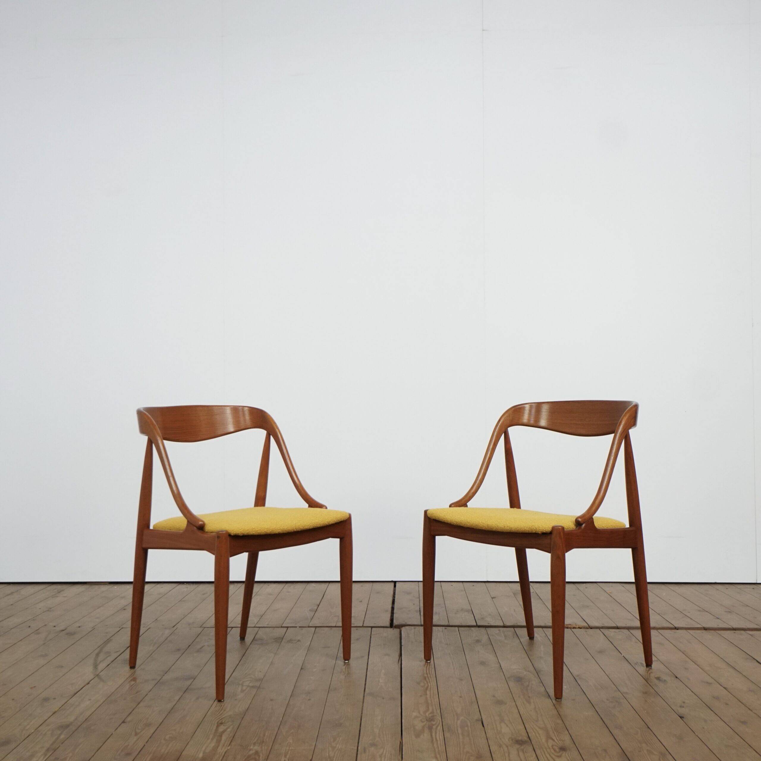 Ensemble de 5 chaises de salle à manger Johannes Andersen avec tissu neuf