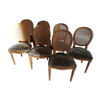 7 medallion chairs