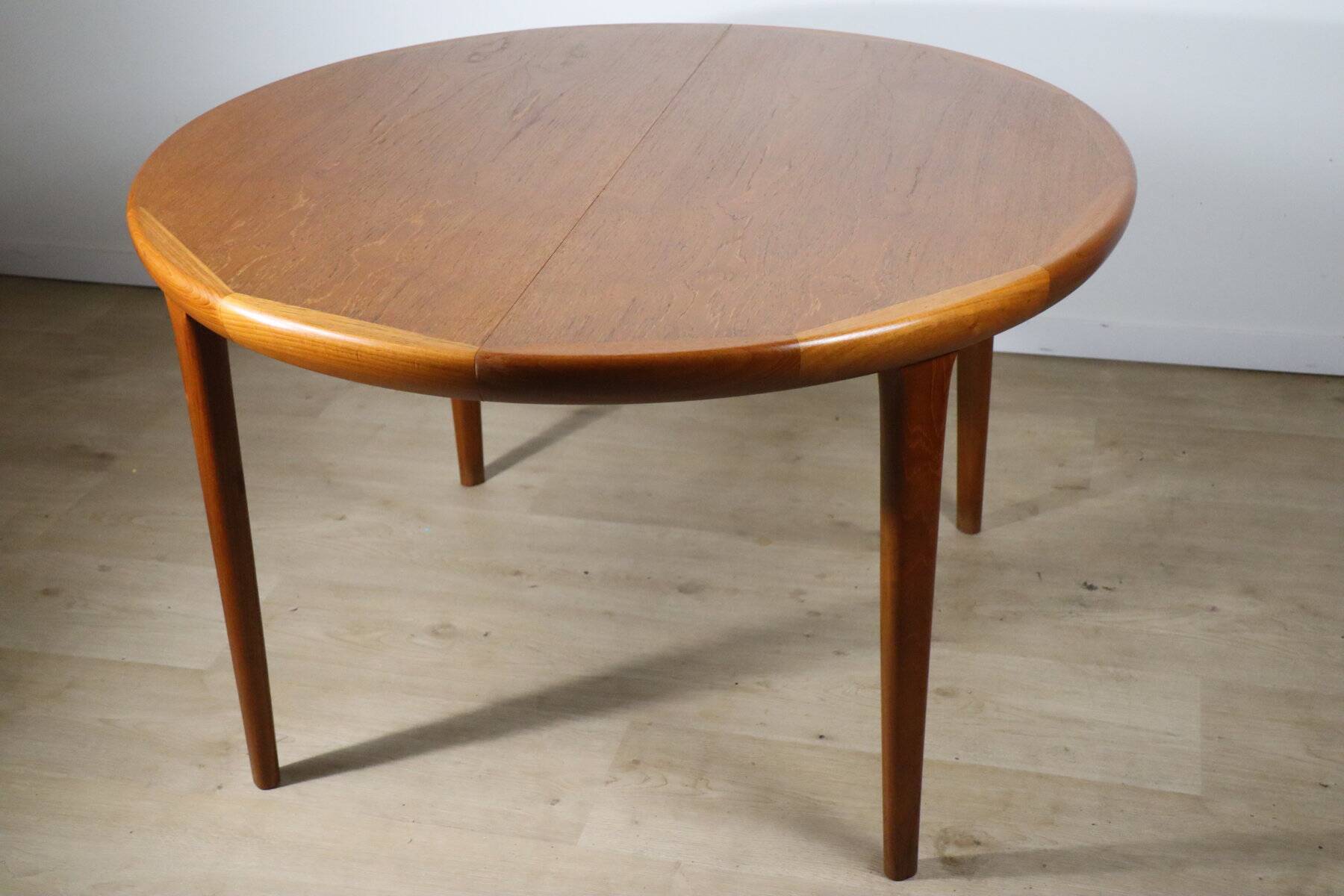 VV Mobler Spottrup Scandinavian extendable teak table, 1960