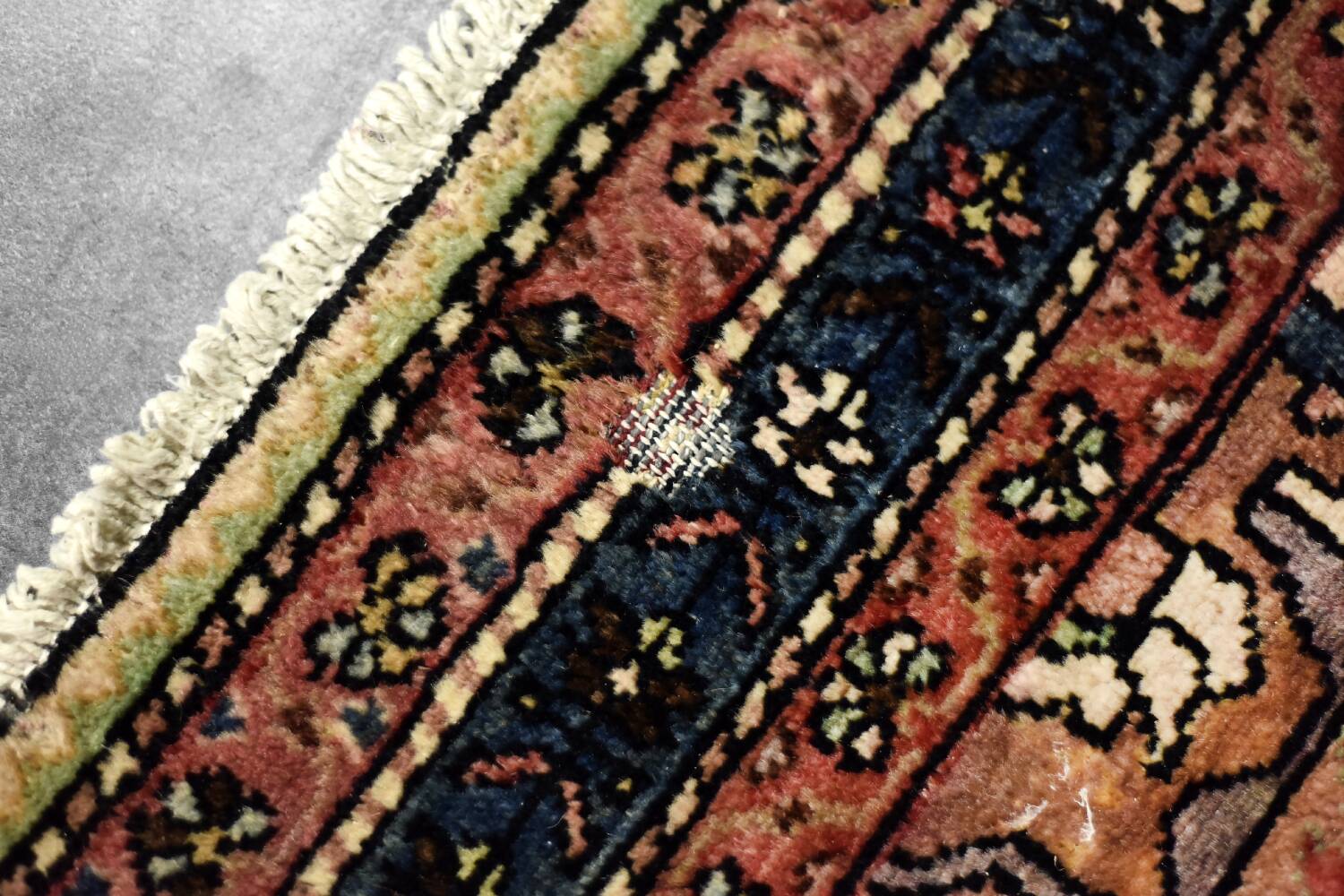 Vintage Hand-Woven Oriental Middle Eastern Zanjan Hamadan Rug, 1960s