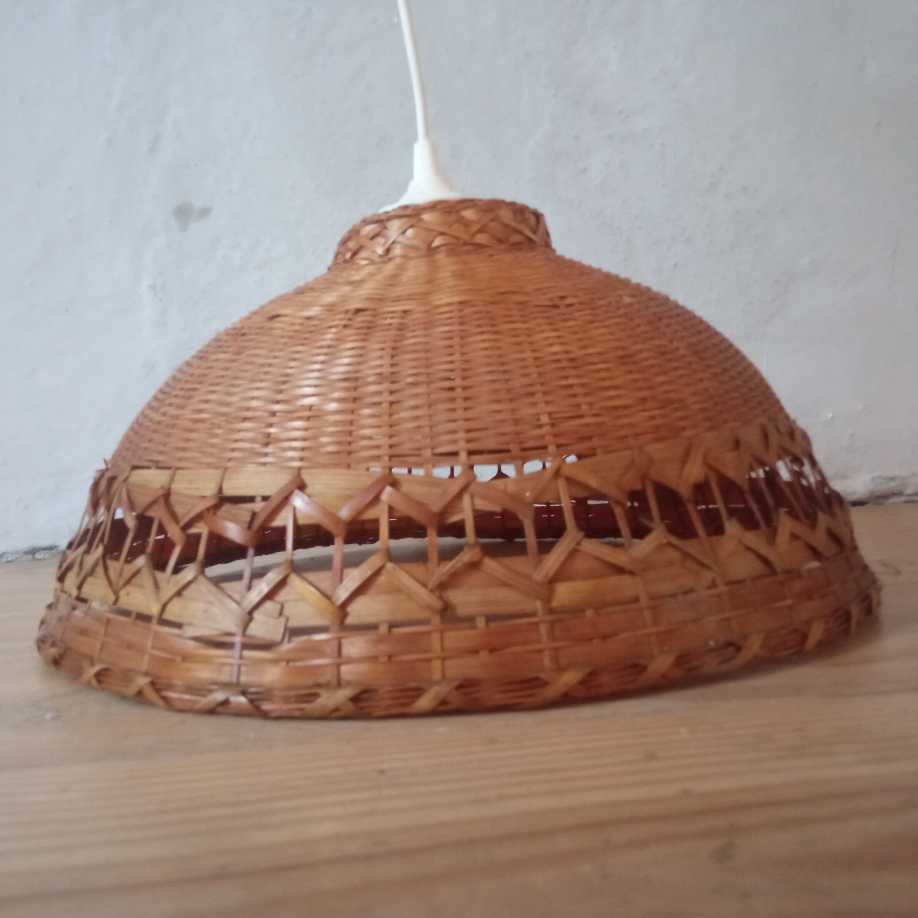 Rattan wicker vintage hanging lamp