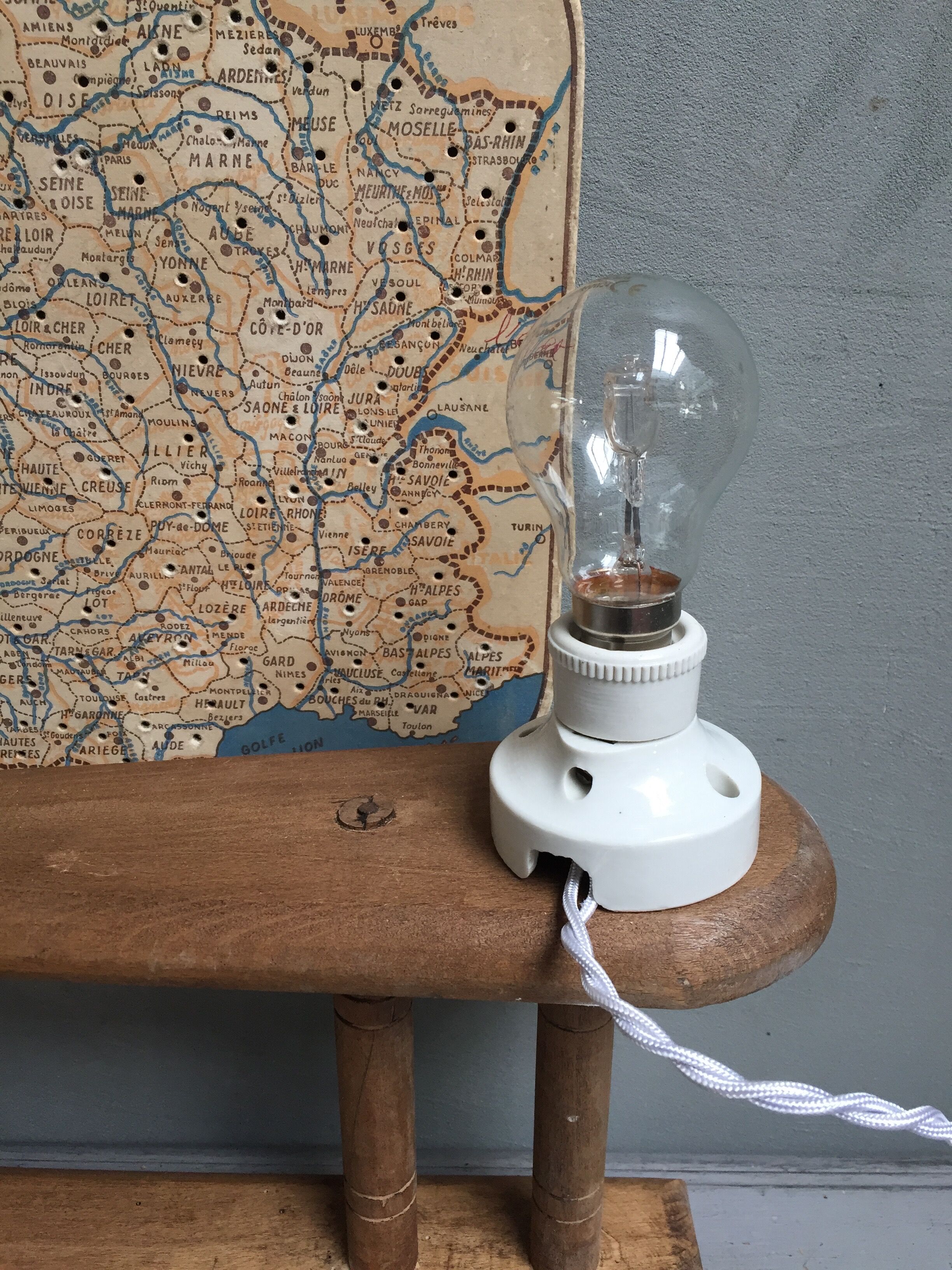 Right sleeve porcelain