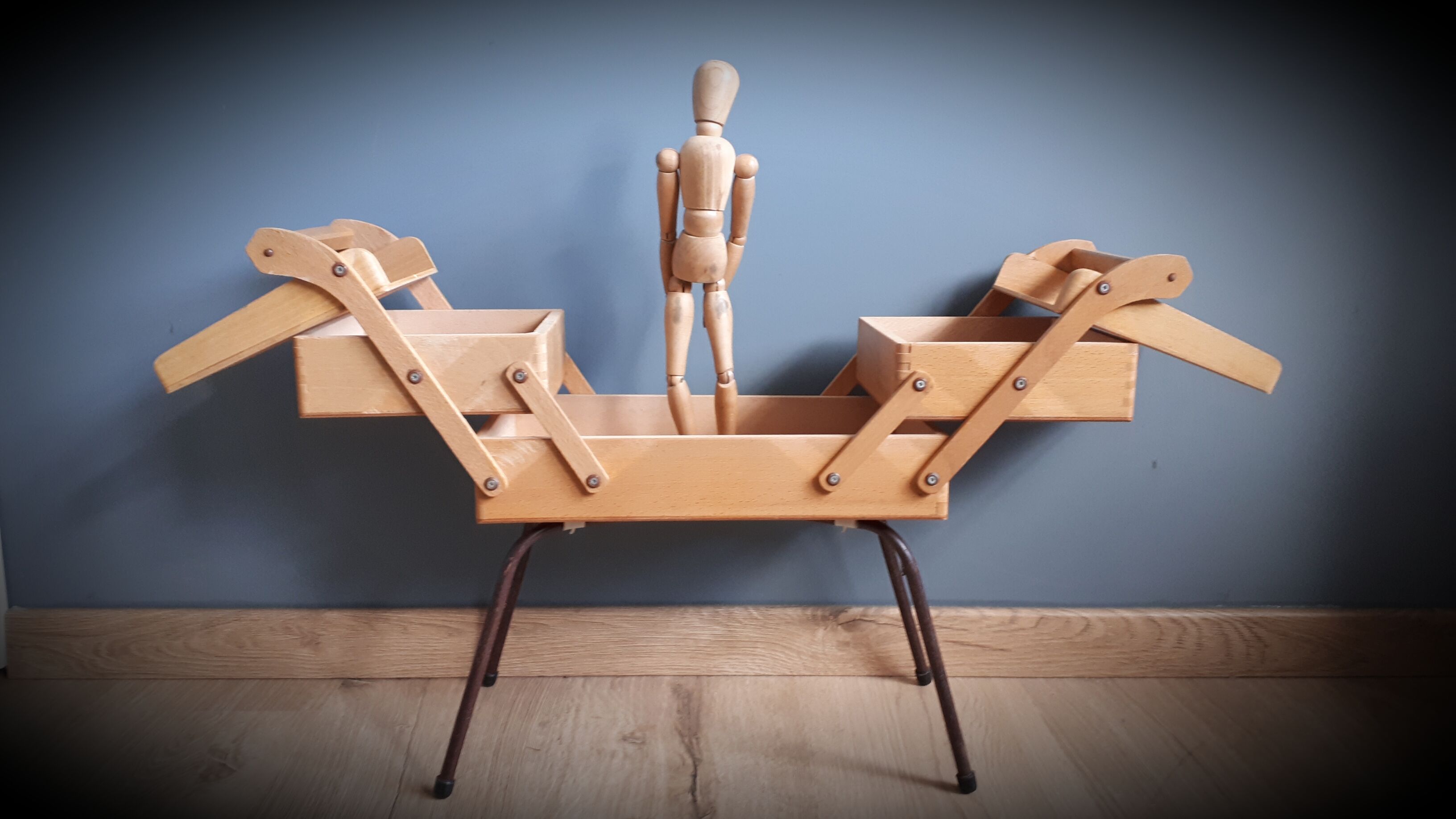 Former sewing worker on feet